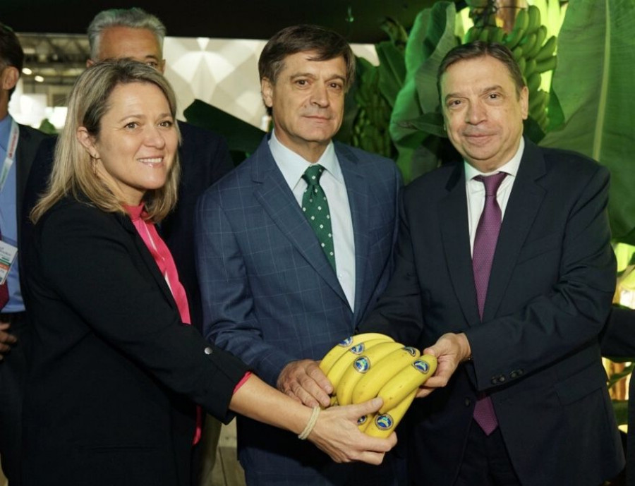 Alicia Vanoostende, Domigo Martín y Luis Planas.