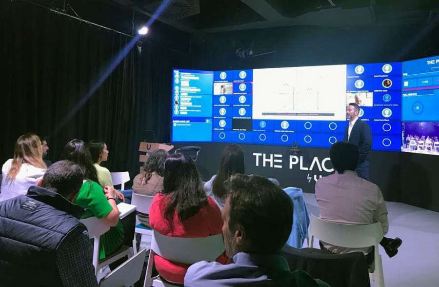 Representantes de las compañías del sector en las jornadas de formación.