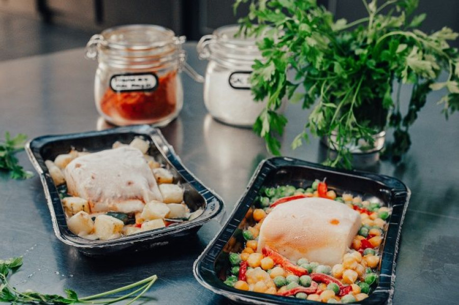 Los platos contarán con un ingrediente principal, acompañamiento y salsas.