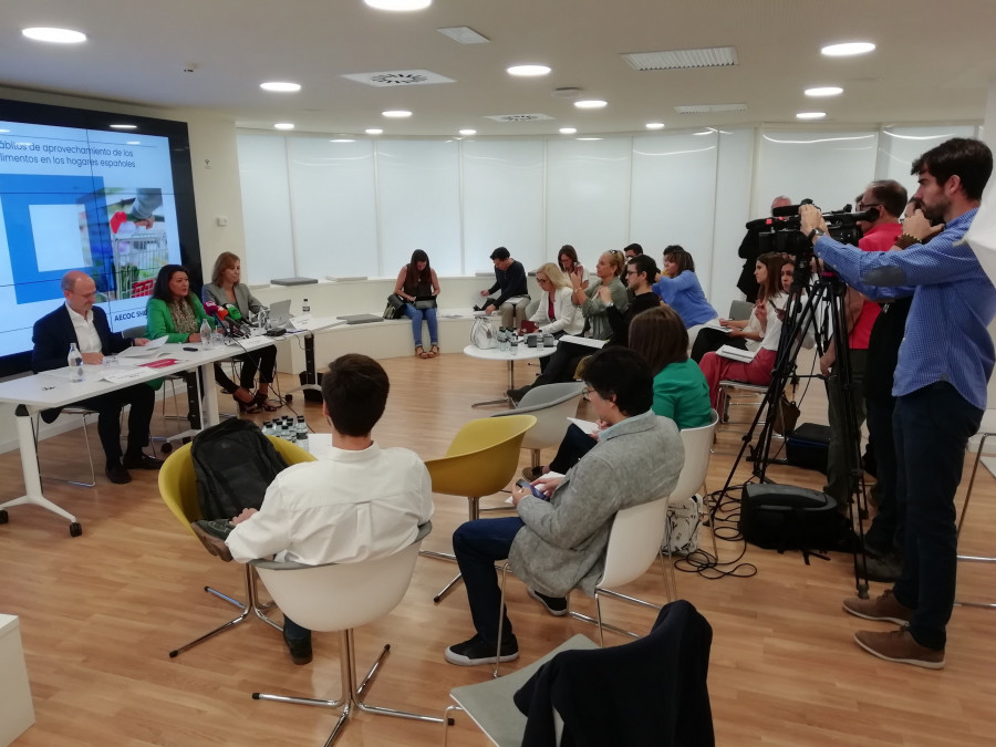 Rueda de prensa de la presentación del informe ‘Hábitos de aprovechamiento de los alimentos en los hogares españoles’ realizado por la plataforma Aecoc Shopperview .