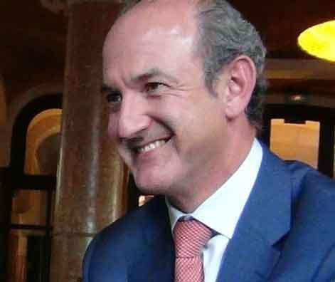 Santiago Muñoz-Chápuli Oriol es socio fundador ON Soluciones y director de Programa Superior de Dirección y Gestión de Servicio al Cliente ICEMD-ESIC.