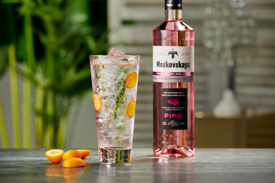 Moskosvkaya Pink es fruto de la innovación de la casa de vodkas y la distribuidora española de bebidas espirituosas Varma.