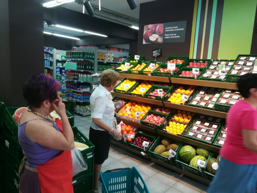 La nueva tienda franquiciada ofrece a los consumidores un servicio completo de alimentación con marcas de fabricante y marca propia.