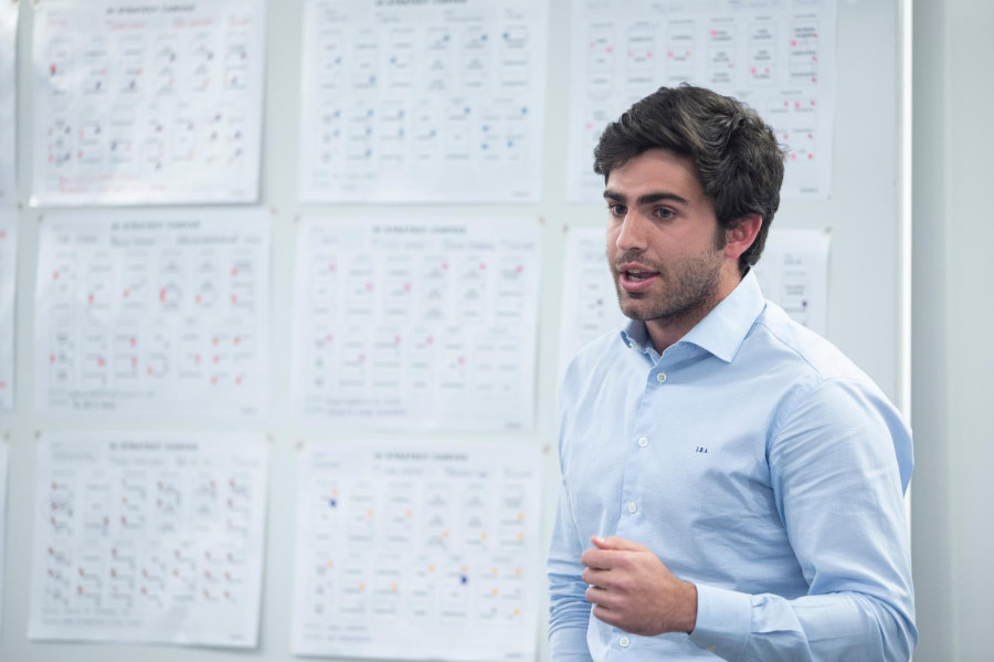 Balbín es experto en desarrollo de estrategia digital y modelos de negocio multicanal.