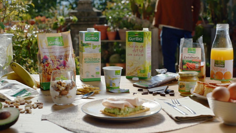 En un contexto marcado por el crecimiento del mercado de productos ecológicos, Aldi cuenta con un surtido de más de 200 productos bajo su marca propia GutBio.