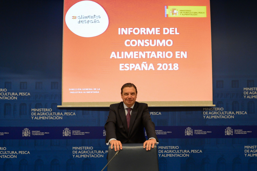El ministro ha indicado que los españoles en general cuidan su alimentación y están dispuestos a gastar más en productos que ofrecen un valor añadido.