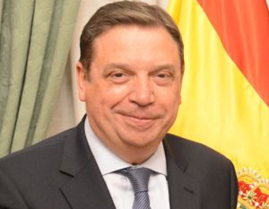 El ministro asegura que un elevado estatus sanitario no sólo protege la salud pública, sino que favorece la mejora de las rentas de los agricultores y ganaderos, y aumenta las oportunidades comercia