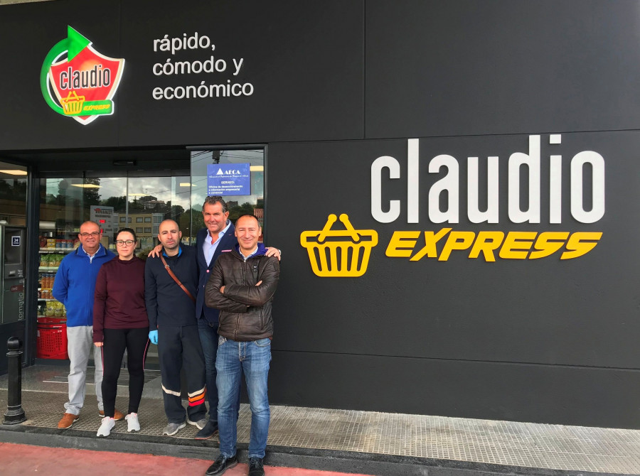 El nuevo establecimiento se localiza en una estación de servicio en el polígono industrial de Arzúa.