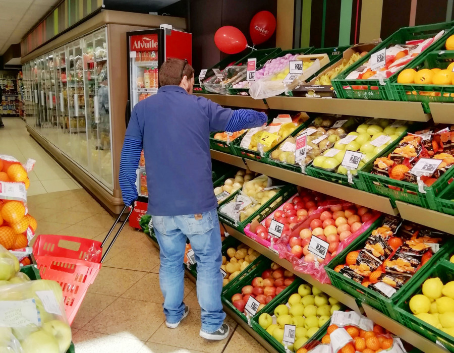 La nueva tienda franquiciada ofrece a los consumidores un servicio completo de alimentación con marcas de fabricante y marca propia y de liderazgo en frescos.