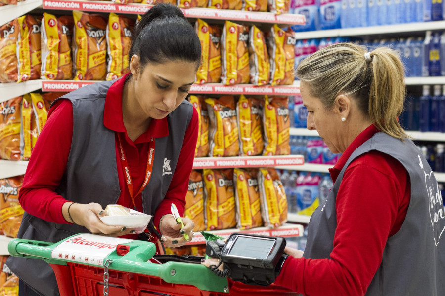 Orientación al cliente y pasión por el comercio serán requisitos necesarios para optar a los puestos ofertados, según indican desde la empresa,