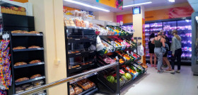 Eroski cuenta ya con una decena de tiendas bajo esta tienda repartidas entre Madrid, la zona de Levante, Barcelona e Islas Baleares.