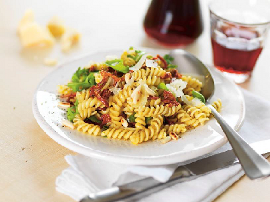 Elaborado con sémola de trigo integral, Fusilli Barilla es fuente de fibra natural.