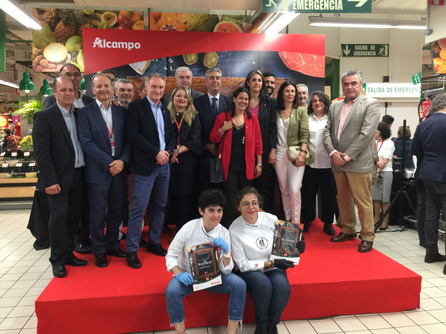 Marcelino Pastor, director regional de Alcampo para la Comunidad de Madrid ha inaugurado hoy junto a Nicolás Benito, vicepresidente de Aseacam,  la campaña de promoción de Alimentos de Madrid.