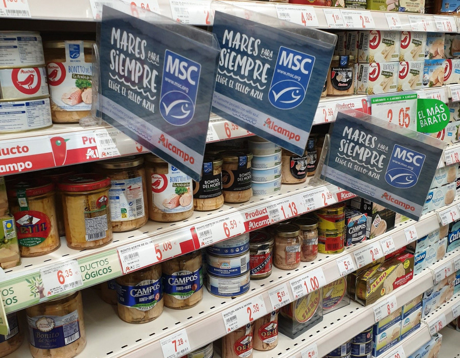 Stoppers campaña #MaresParaSiempre en lineal Alcampo.