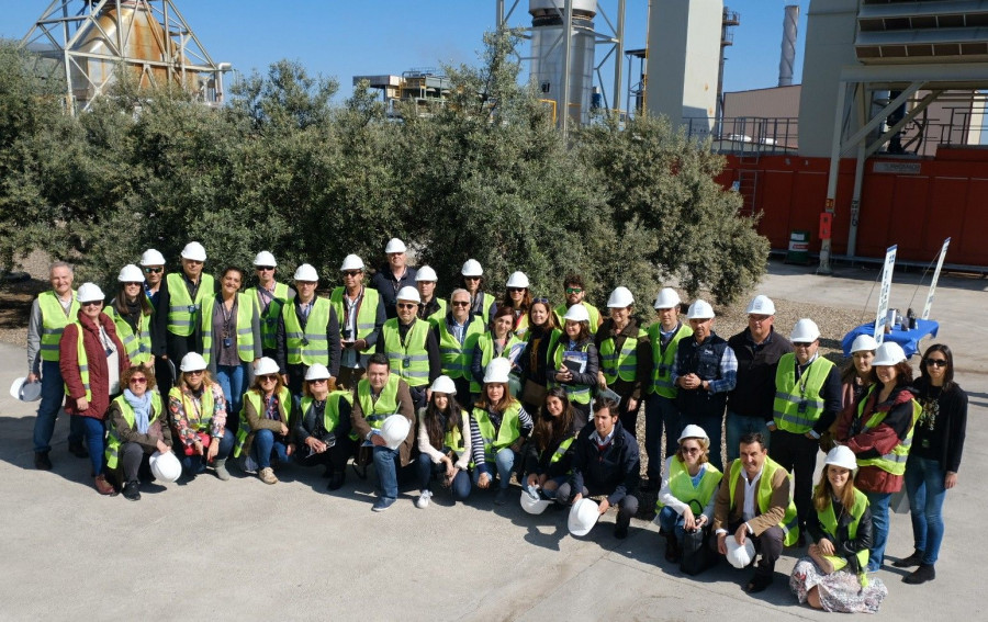 Por segundo año consecutivo la interprofesional orujera ha reunido a 25 periodistas de distintos ámbitos informativos para mostrarles en primera persona la cadena de valor del producto; así como su