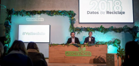 Ignacio González, presidente de Ecoembes, y Óscar Martín, consejero delegado, durante la presentación de los datos de 2018.