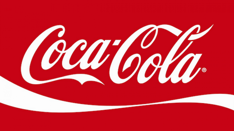 Coca-Cola European Partners comenzó a distribuir los productos de Monster a principios de 2016, tras el acuerdo global de firmado por ambas compañías, que incluía la distribución de sus productos