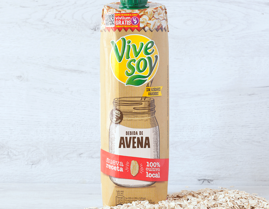 Vivesoy, que en 2002 se convirtió en la primera marca en hacer accesibles las bebidas vegetales en España, hoy es la marca referente y de confianza dentro del mundo de las bebidas vegetales.