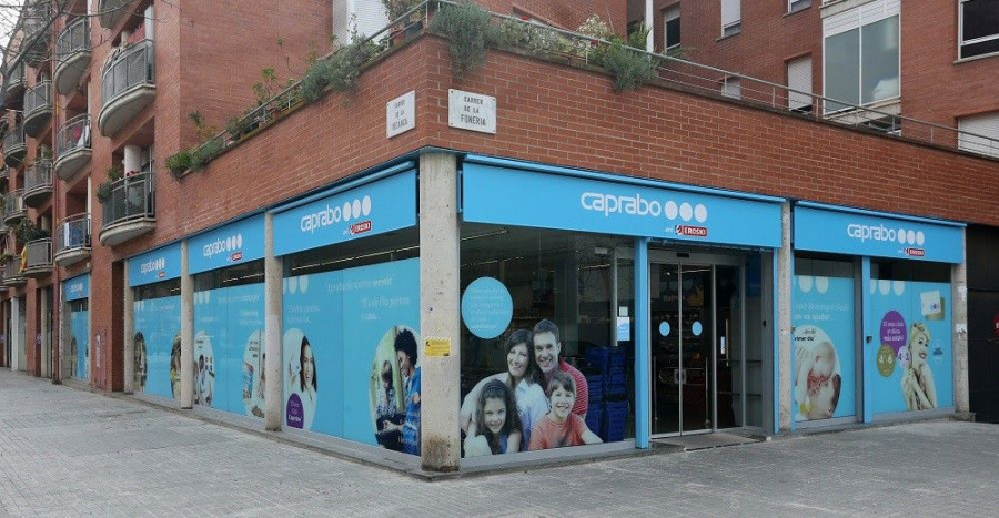 La tienda, que es una franquicia, se encuentra en el barrio del Carmel, y está situada en la calle Conca de Tremp, 110.