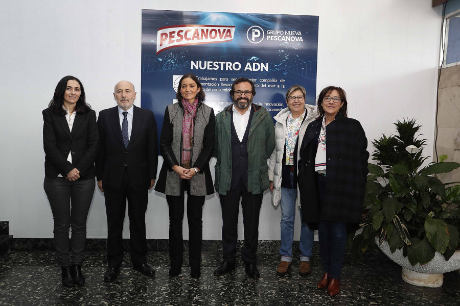 La Ministra de Industria, Comercio y Turismo, Reyes Maroto, visitó las instalaciones del Astillero Armón en Vigo.