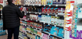 La tienda de la estación de servicio AVIA Amunaga cuenta con una sala de ventas de más de 100 m2 en la que los consumidores pueden encontrar más de 1.500 referencias.