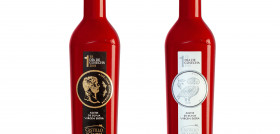 En la nueva etiqueta, Juan Eslava Galán incluye el diseño de dos monedas romanas de la Hispania Imperial, estampadas en relieve.