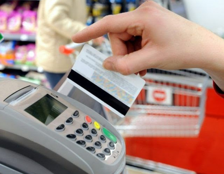 En el acumulado a octubre, ambos mercados crecen en torno al 3%, pero en España es por los precios, que crecieron en este período un 3,6%, empujados por los productos frescos ( 5,1% de encarecimient