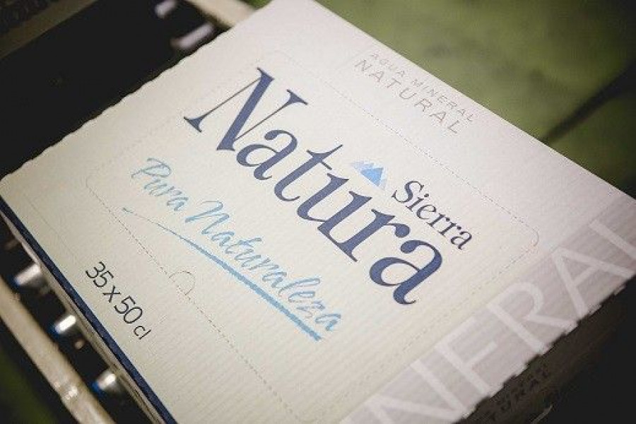 Mahou San Miguel, a través de su Unidad de Negocio de Aguas, envasa y comercializa las marcas Sierra Natura y Sierras de Jaén desde 2007.