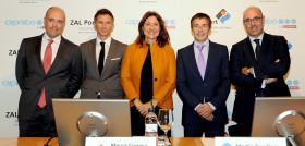 De izquierda a derecha: Asier Bustinza, director de Logística Caprabo, Alfonso Martínez, director general CILSA-ZAL Port, Mercè Conesa, presidenta de CILSA-ZAL Port, Martin Gandiaga, director gener