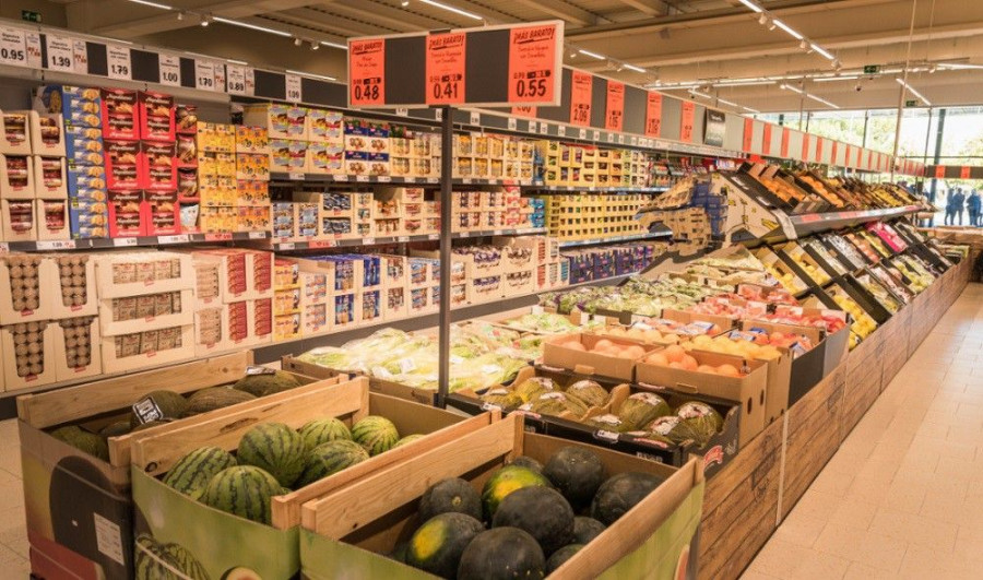 Lidl destaca que los diez inmuebles han sido construidos bajo estrictos criterios de eficiencia energética y sostenibilidad medioambiental e incorporan distintos sistemas de generación, aprovechamie