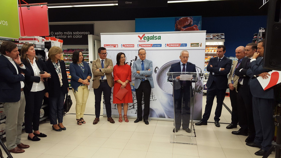 En la imagen, un momento de la intervención del director general de Vegalsa-Eroski, Joaquín González.