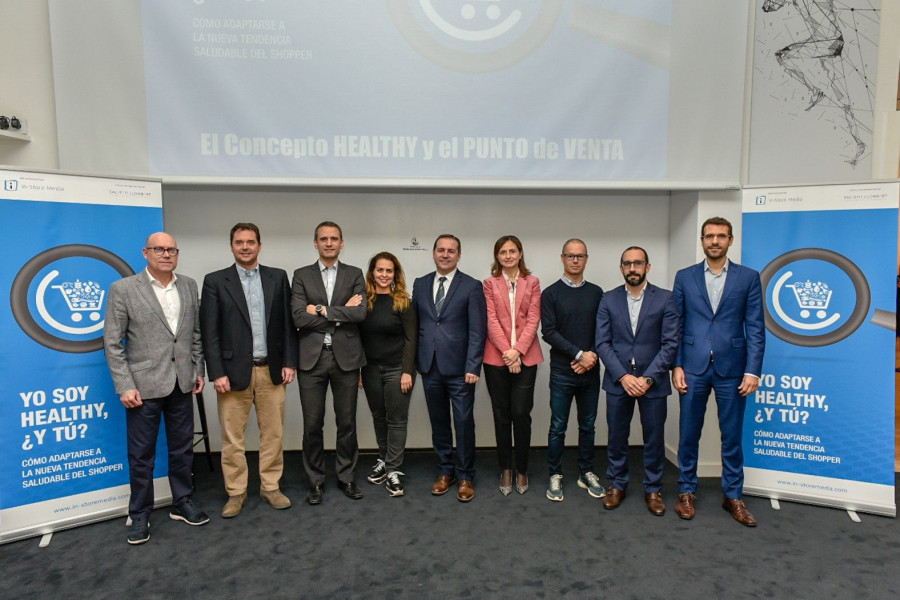 En la imagen (de izqda. a dcha.): Manuel García, Vittorio Sgaravatti, Jordi Mur, Jerusa Moura, Enrique Guío, Esther Marinas, Jordi Guix, Borja Martín y Germà Rigau.