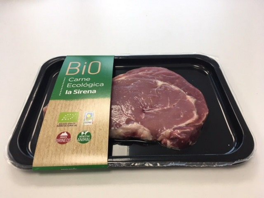 El entrecot sin hueso, el churrasco, la hamburguesa (sin gluten y sin lactosa), el bistec, la carne de vacuno fileteada y las albóndigas de ternera son seis de las novedades.