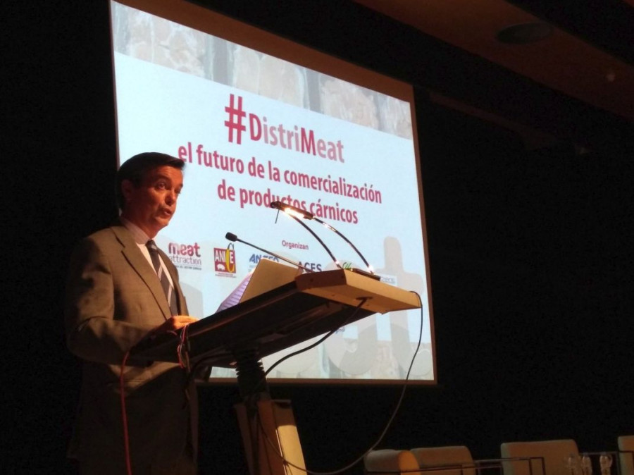 En la imagen, Eduardo López-Puertas, director general de Ifema, introduce la Jornada #DistriMeat2018.