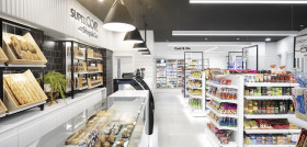 Interior de un Supercor Stop&Go