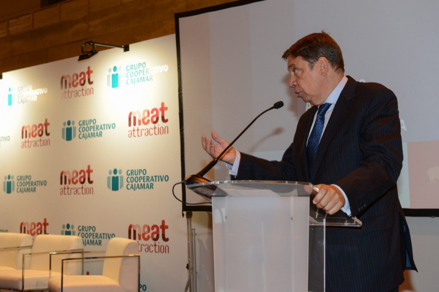 El ministro de Agricultura, Pesca y Alimentación, Luis Planas, durante la presentación del Barómetro Anice-Cajamar de la industria cárnica española.
