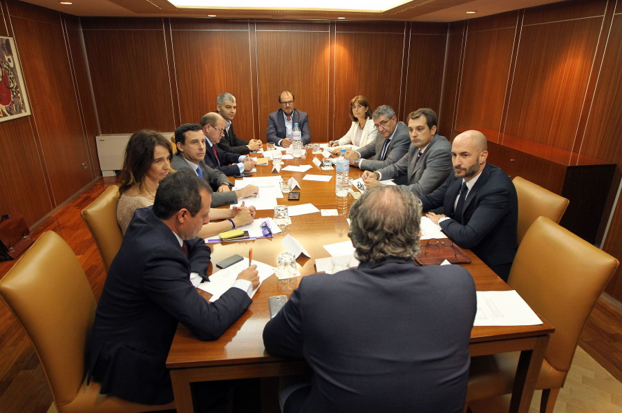 En la imagen, representantes de las asociaciones de empresas alimentarias de las ocho comunidades que participan en el proyecto durante su última reunión, celebrada en Madrid.