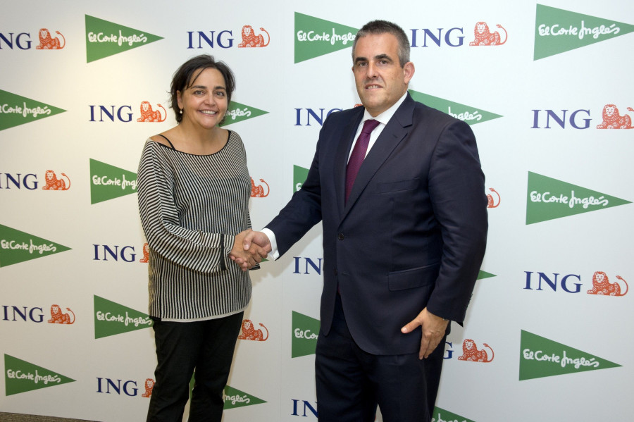 Víctor del Pozo, consejero delegado de El Corte Inglés, junto a Almudena Román, directora general de Banca para Particulares de ING.