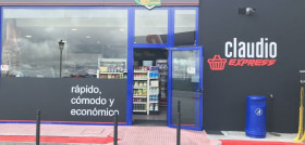 Los establecimientos se adscriben a la línea Claudio Express, en la que el cliente dispone en un mismo espacio de todos los servicios propios de este concepto de negocio de proximidad, que complement