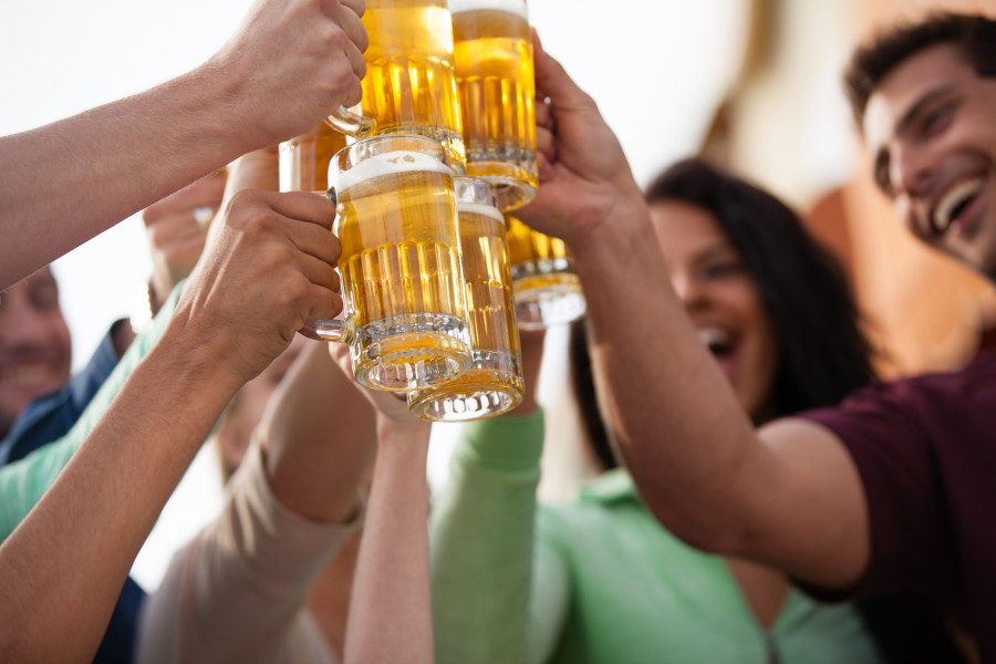 El sector comercializó 35,7 millones de hectolitros de cerveza a lo largo de 2017 ( 3,8%) y concentra el 40% de las bebidas frías consumidas en hostelería.