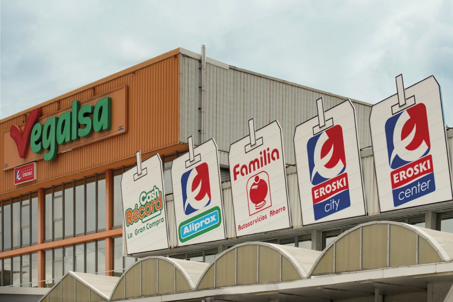 Con cinco nuevas aperturas, su rede de tiendas suma unt otal de 262 establecimientos entre propios y franquiciados.