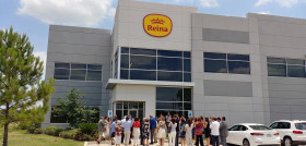 Cinco años después de su salto a Estados Unidos, Reina Meals se traslada a una nueva fábrica en Houston (Texas).