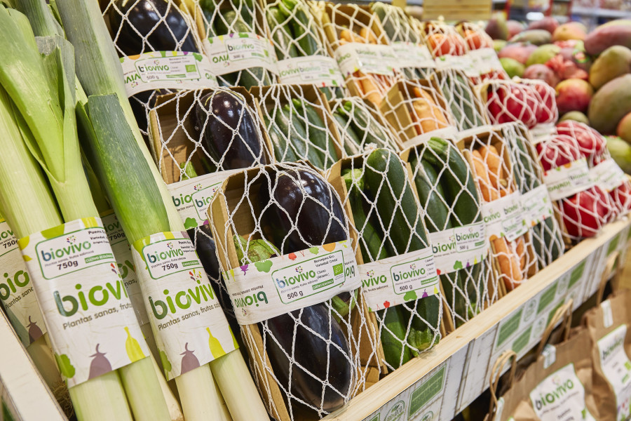 Para este año está previsto un aumento significativo de la producción: se espera llegar a las 32.700 toneladas de fruta y verdura ecológica, gracias a la puesta en marcha de la nueva planta indust