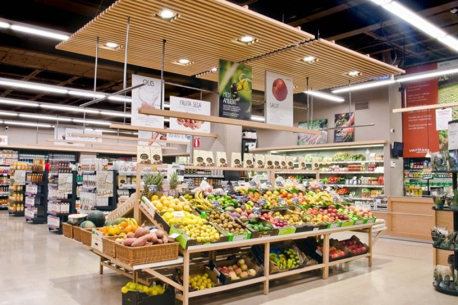 La empresa fue pionera en la eliminación de las bolsas de plástico tanto de caja (año 2010) como de fruta (año 2016).