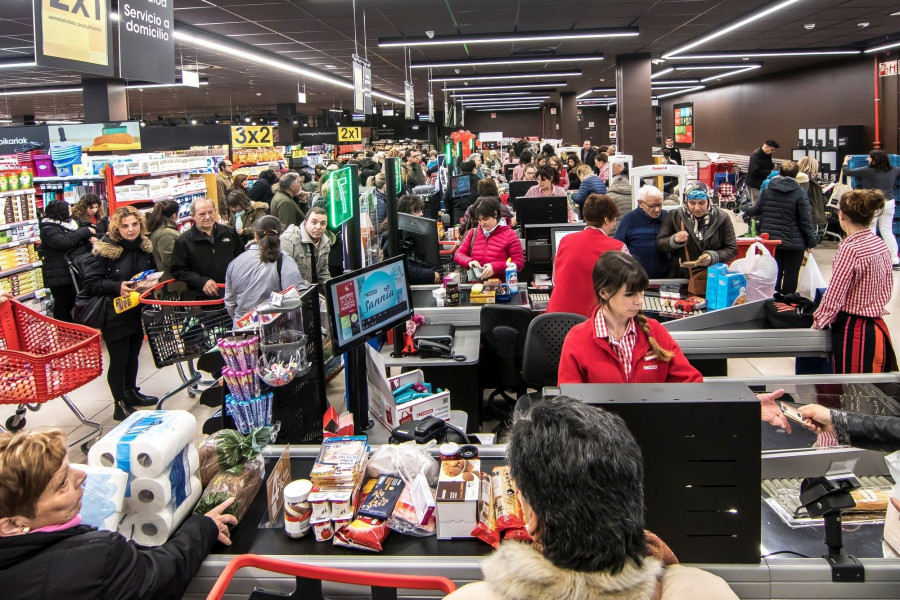 El plan de transformación de su red comercial al modelo de tienda “contigo” ha incorporado un centenar de tiendas de nueva generación en el pasado ejercicio 2017.