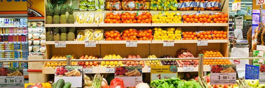 Los supermercados de la costa mediterránea, de las islas y de la montaña adaptan el surtido a los modelos de conveniencia que demanda el turista.