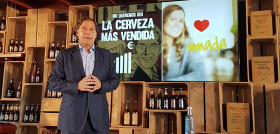 En la sala en la que en los 70 se celebraban las juntas de accionistas, reconvertida en un bar retro, Ignacio Rivera, CEO y bisnieto del fundador de Estrella Galicia presentó los resultados de 2017.