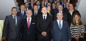 En la imagen, los miembros de la Asamblea General de la Confederación Andaluza de Empresarios de Alimentación y Perfumería (CAEA).