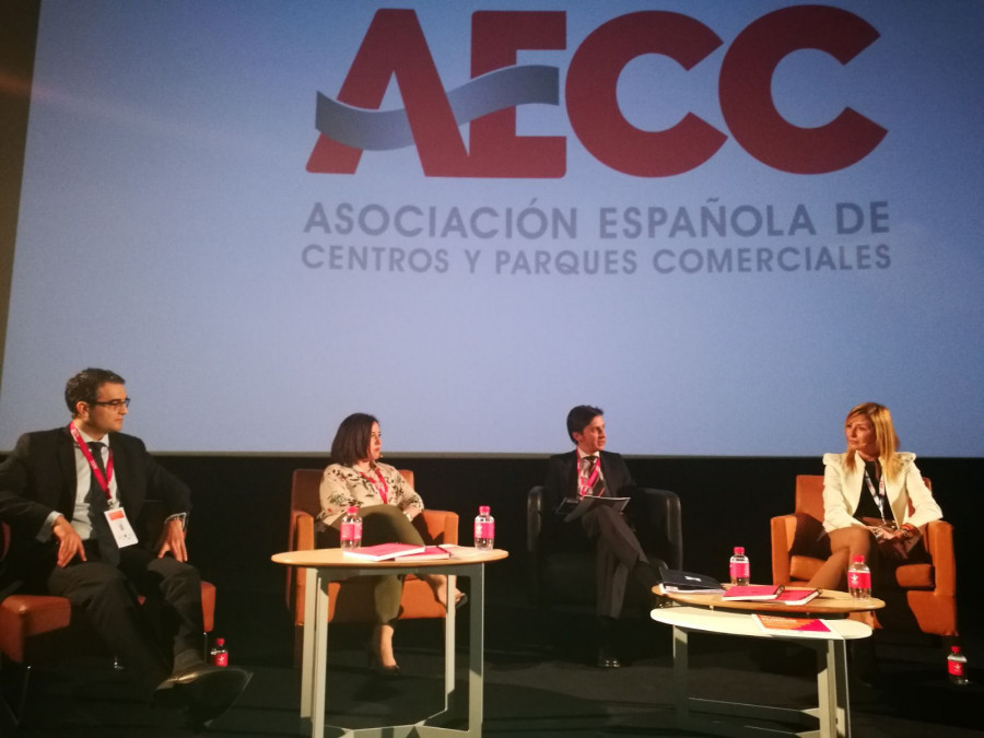 Un centenar de directivos y gerentes participan en el XXV Encuentro de la AECC.