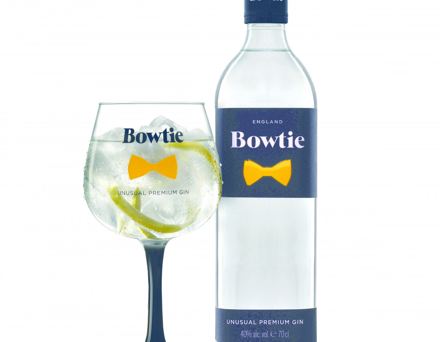 Bowtie es una London Gin fabricada en Inglaterra 